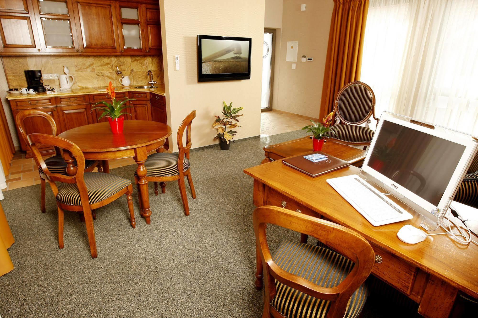 Friedricho Pasazas Hotel Klaipeda Luaran gambar